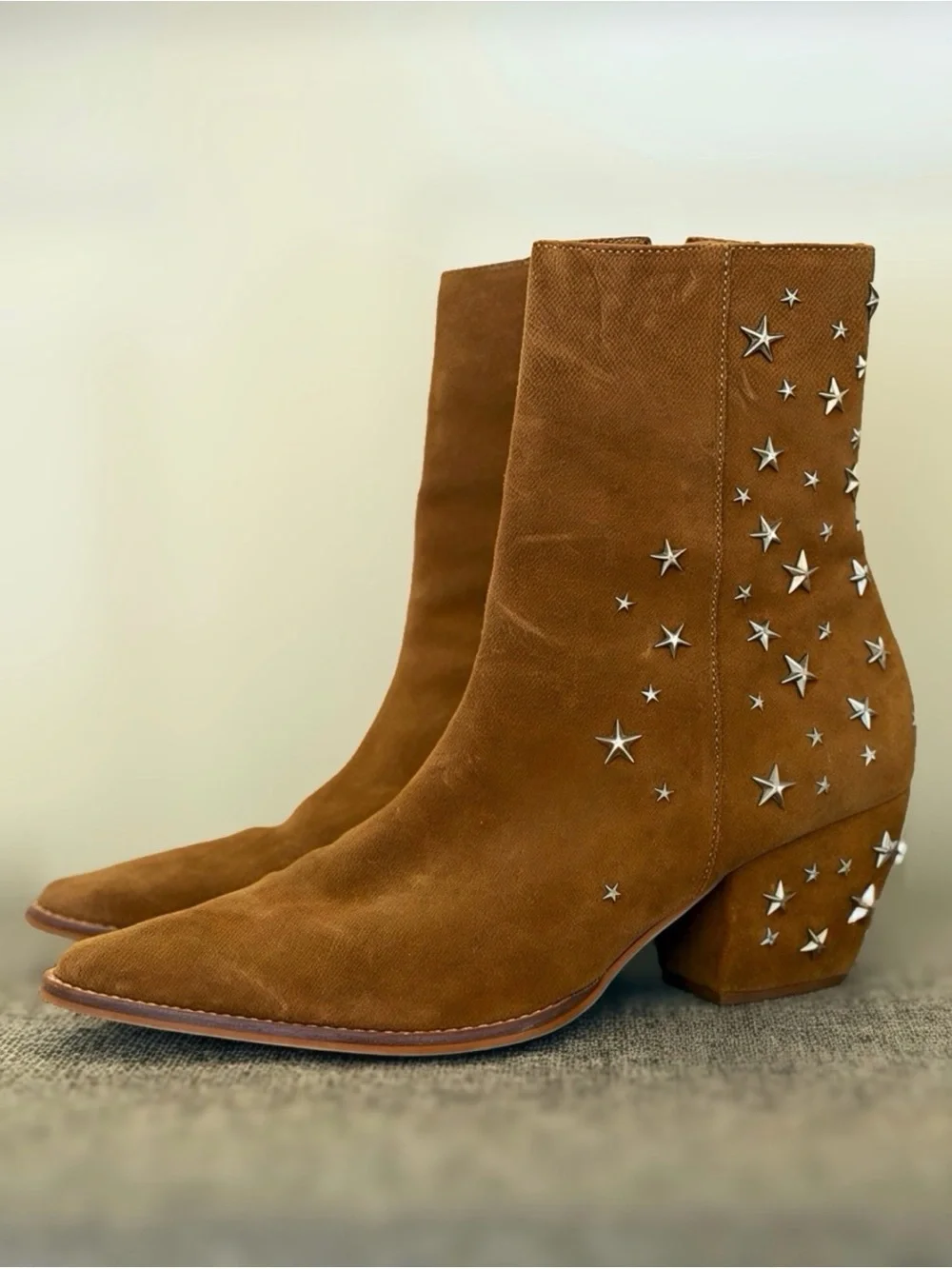 Authentic Matisse Caty Studded Suede Boot in Fawn Gently Used Size 10